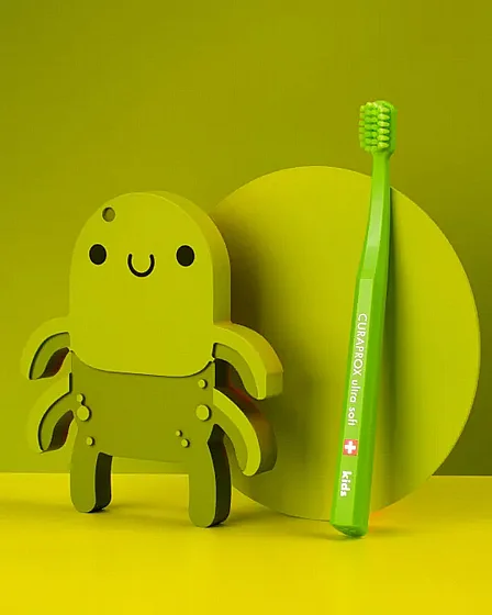 ����� ������ ������ ������� 5+ Curaprox Kids Toothbrush