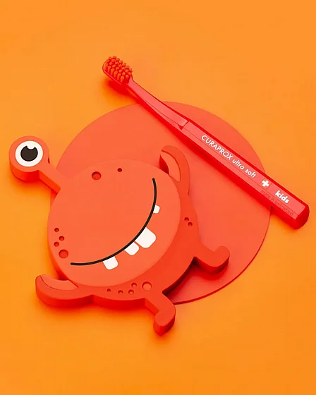 ����� ������ ������ ������� 5+ Curaprox Kids Toothbrush