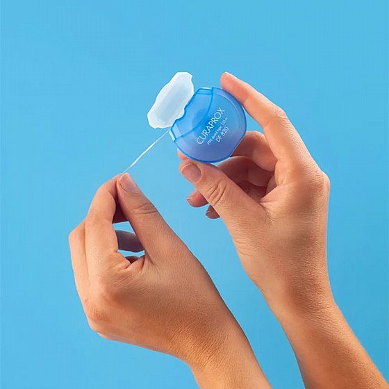 ���� ����� ������ ��� ������ ����� ���� ��� ���� Curaprox DF 820 PTFE Dental Tape