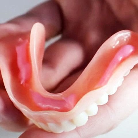 ���� ����� ������ ������� ������ ������ 12 ����, ��� ��� 40 �� DSI Denture Cream  