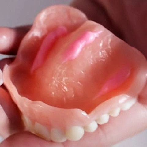 ���� ����� ������ ������� ������ ������ 12 ����, ��� ��� 40 �� DSI Denture Cream  