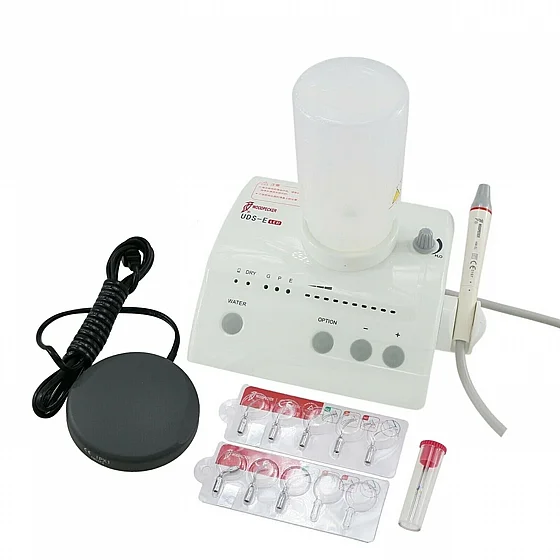 ���� ���� ��������� ����� Woodpecker UDS E-LED Scaler 