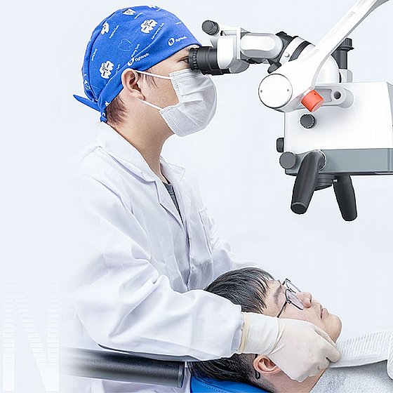 ��������� �����  Eighteeth Microscope AcuVision X